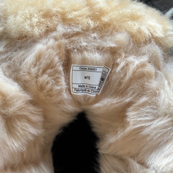 Crocs Women's AllCast II Luxe Snow Boot, Size 10. Like New! - Picture 8 of 11